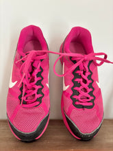 Load image into Gallery viewer, Nike Pink Shoes Size 1.5Y
