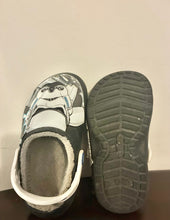 Load image into Gallery viewer, Crocs Star Wars Shoes Size C9
