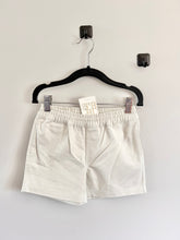 Load image into Gallery viewer, Beaufort Bonnet Khaki Shorts Size 6
