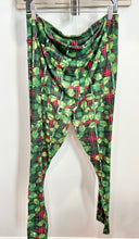 Load image into Gallery viewer, Lularoe Mistletoe Plus Size Leggings Size TC2
