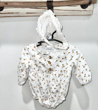Load image into Gallery viewer, Nicole Miller Floral Bubble &amp; Hat Size 6-9m
