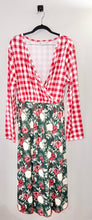 Load image into Gallery viewer, Abby &amp; Evie Floral Plaid Dress Size 2XL
