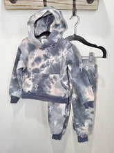 Load image into Gallery viewer, Lola &amp; The Boys Lightning Bolt Tie Dye 2pc Set Size 2
