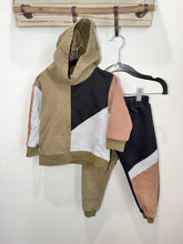 Load image into Gallery viewer, Hip Bambino Color Block 2pc Outfit Size 18-24m
