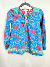 Load image into Gallery viewer, Matilda Jane Blue Roses Top Size 6
