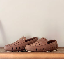 Load image into Gallery viewer, Floafers Brown Shoes Size 10
