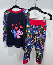 Load image into Gallery viewer, Stitch 2pc Bamboo Outfit Size 3T
