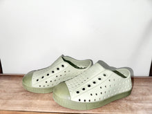 Load image into Gallery viewer, Native Green Shoes Size C7
