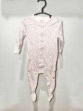 Load image into Gallery viewer, Magnetic Me Pink Flower Footie Size 12-18m
