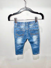 Load image into Gallery viewer, Shein Denim Pants Size 12-18m
