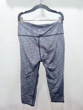 Load image into Gallery viewer, Athleta Gray Leggings Size Medium
