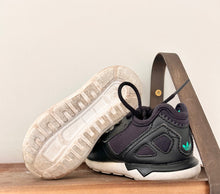 Load image into Gallery viewer, Adidas Black Shoes Size 6K
