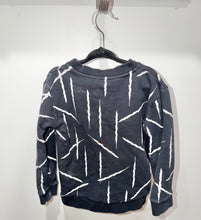 Load image into Gallery viewer, Moi Black Sweater Size 3-4Y
