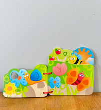 Load image into Gallery viewer, Hape Baby's Bug Book
