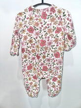 Load image into Gallery viewer, Angel Dear Flower Romper Size 6-12m
