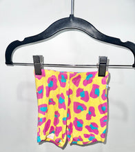 Load image into Gallery viewer, Posh Peanut Cheetah Shorts Size 2T
