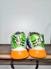 Load image into Gallery viewer, Jurassic Park Dino Shoes Size 10
