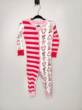 Load image into Gallery viewer, Hanna Andersson The Grinch Pink Sleeper Size 18-24m
