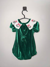 Load image into Gallery viewer, Southern Smocked Wreath Bubble Size 9m
