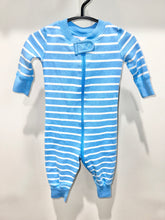 Load image into Gallery viewer, Hanna Andersson Blue Striped Sleeper Size 0-3m
