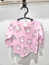 Load image into Gallery viewer, Hanna Andersson Pink Swan Shirt Size 3-6m
