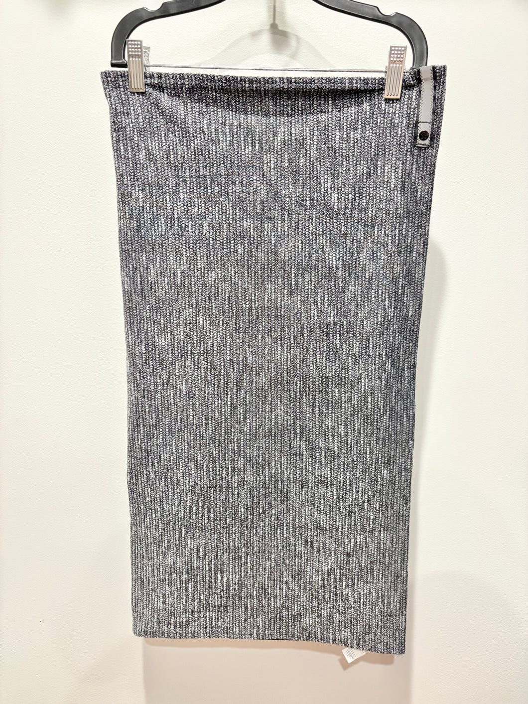 Lululemon Black & White Scarf