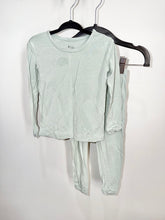 Load image into Gallery viewer, Kyte Baby Sage Pajamas Size 2T*
