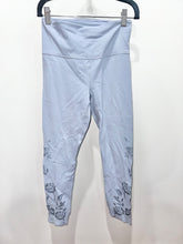 Load image into Gallery viewer, Athleta Blue Leggings Size XS
