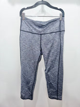 Load image into Gallery viewer, Athleta Gray Leggings Size Medium
