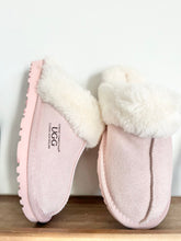 Load image into Gallery viewer, UGG Pink Slippers Size 5M/6L

