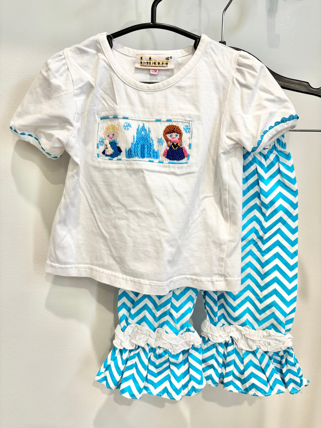 Babeeni Smocked Frozen 2pc Outfit Size 12m