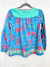 Load image into Gallery viewer, Matilda Jane Blue Roses Top Size 6
