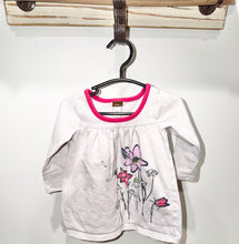 Load image into Gallery viewer, Tea Collection Flower Dress Size 6-9m
