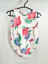 Load image into Gallery viewer, Old Navy Flower Bubble Size 3-6m
