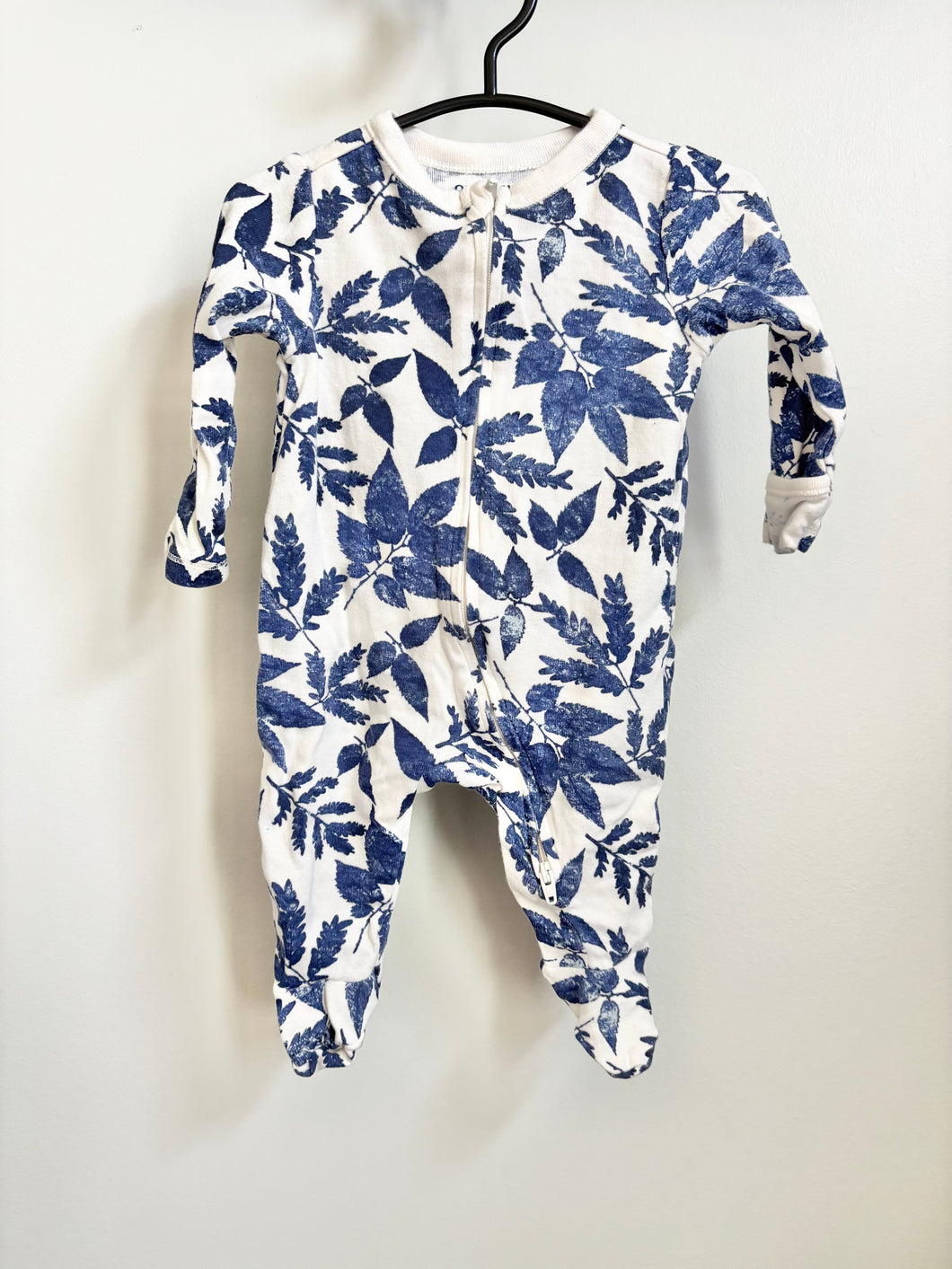 Old Navy Blue Leaves Footie Size 0-3m