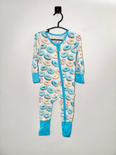 Load image into Gallery viewer, Pipsqueak Blue Donuts Sleeper Size 12-18m
