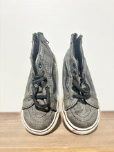 Load image into Gallery viewer, Vans Black High Top Shoes Size 8
