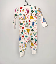 Load image into Gallery viewer, Hanna Andersson Disney Princess Sleeper Size 6-12m
