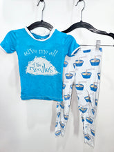Load image into Gallery viewer, Kickee Pants Noodles Pajamas Size 5*
