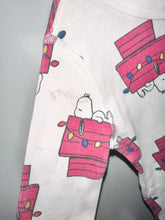 Load image into Gallery viewer, Hanna Andersson Snoopy Pajamas Size 5*
