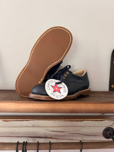 Load image into Gallery viewer, Willits Blue Lace Shoes Size 11
