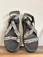Load image into Gallery viewer, Teva Black Sandals Size 6
