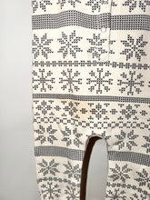 Load image into Gallery viewer, Kate Quinn Snowflake Romper Size 18-24m*
