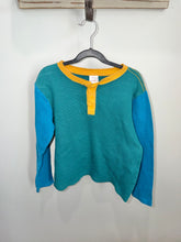 Load image into Gallery viewer, Hanna Andersson Green Shirt Size 8
