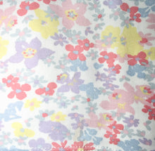 Load image into Gallery viewer, Beaufort Bonnet Floral Top Size 12-18m
