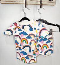 Load image into Gallery viewer, Hanna Andersson Rainbow Pajamas Size 3T*
