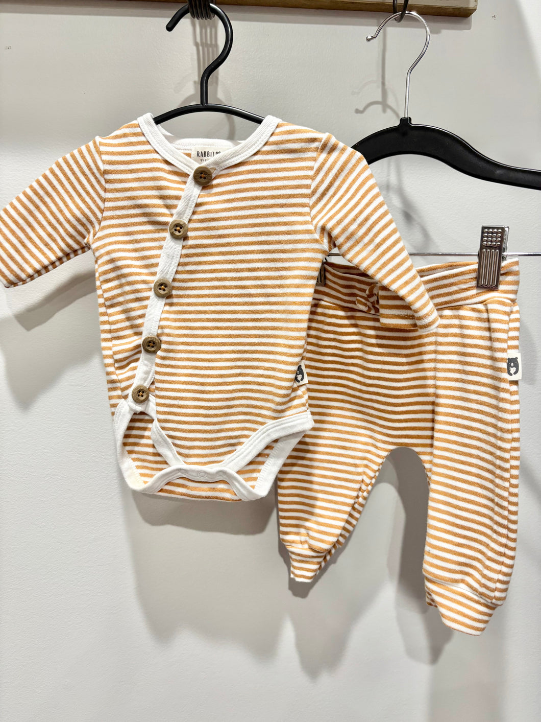 Rabbit + Bear Brown 2pc Outfit Size 0-3m