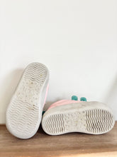 Load image into Gallery viewer, Ten Little Pink Shoes Size 6.5
